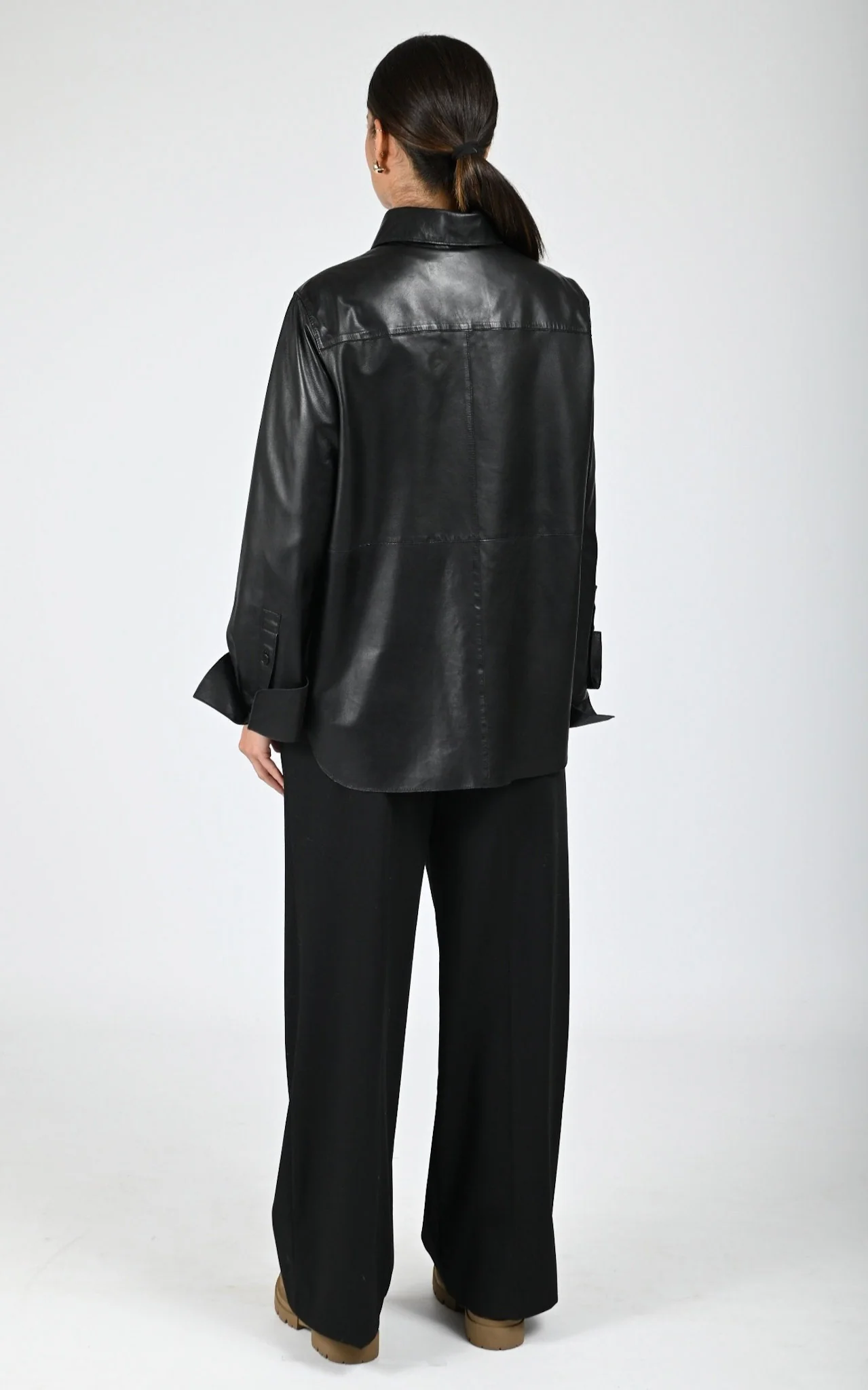Chemise en cuir Lauren noir – Image 4